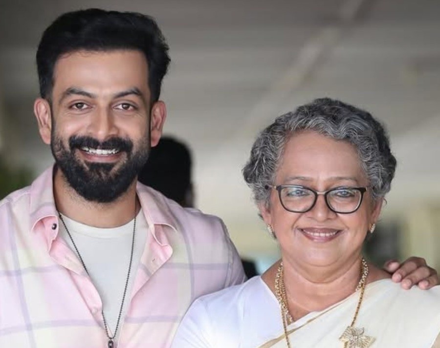 రాజమౌళి సినిమా విలన్‌కి ఇంత ట్రోల్స్ ఎందుకు?..తల్లి ఎమోషనల్ కామెంట్స్!